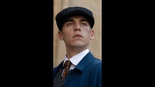 Pense vite. Frappe encore plus vite.  #YoungSHerlock #HeroFiennes